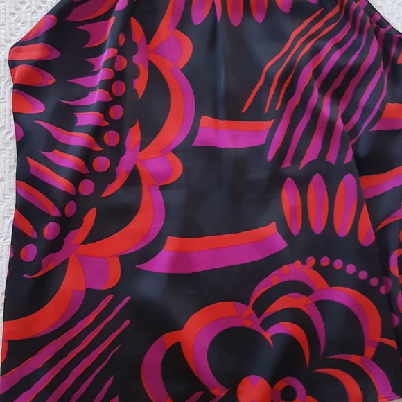 High-neck sleeveless top - Picture 2 of 5